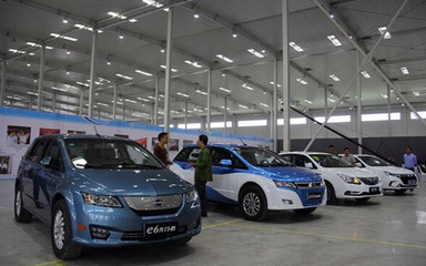 比亚迪西安新能源汽车基地正式投产，开启新能源汽车销售新篇章