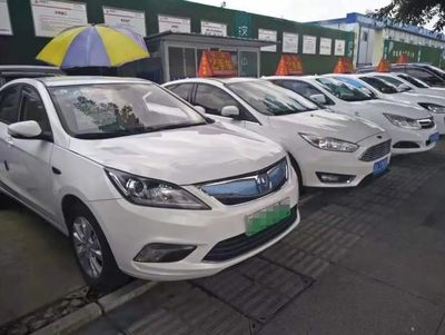 冰火两重天 新能源新车销量火爆与二手车市场遇冷的背后